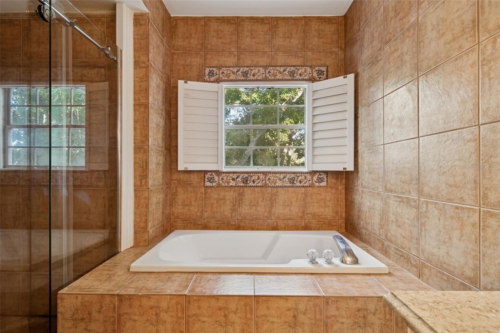 Image 28 of 62 For 2786 Countryside Boulevard 2