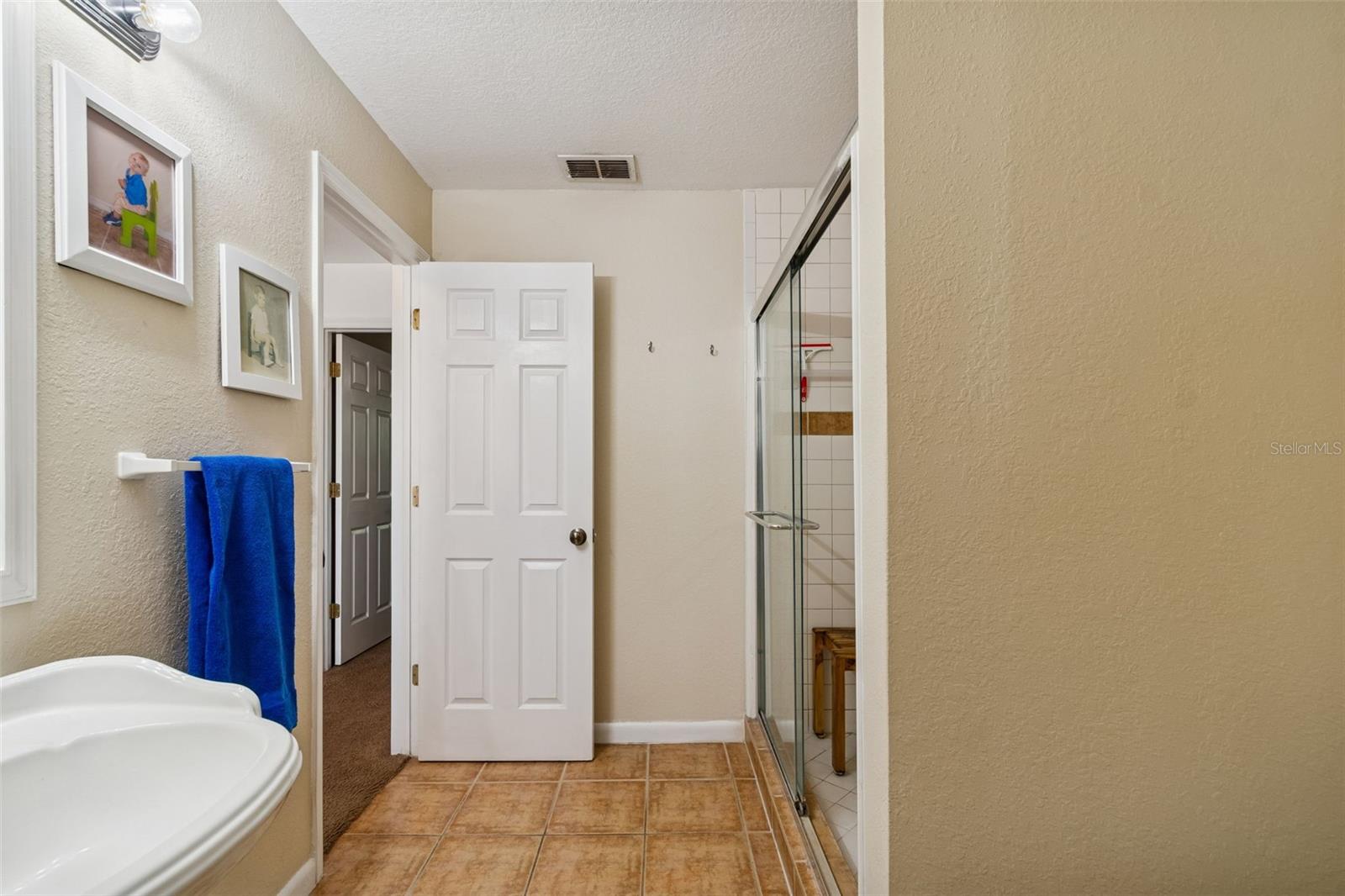 Image 44 of 62 For 2786 Countryside Boulevard 2