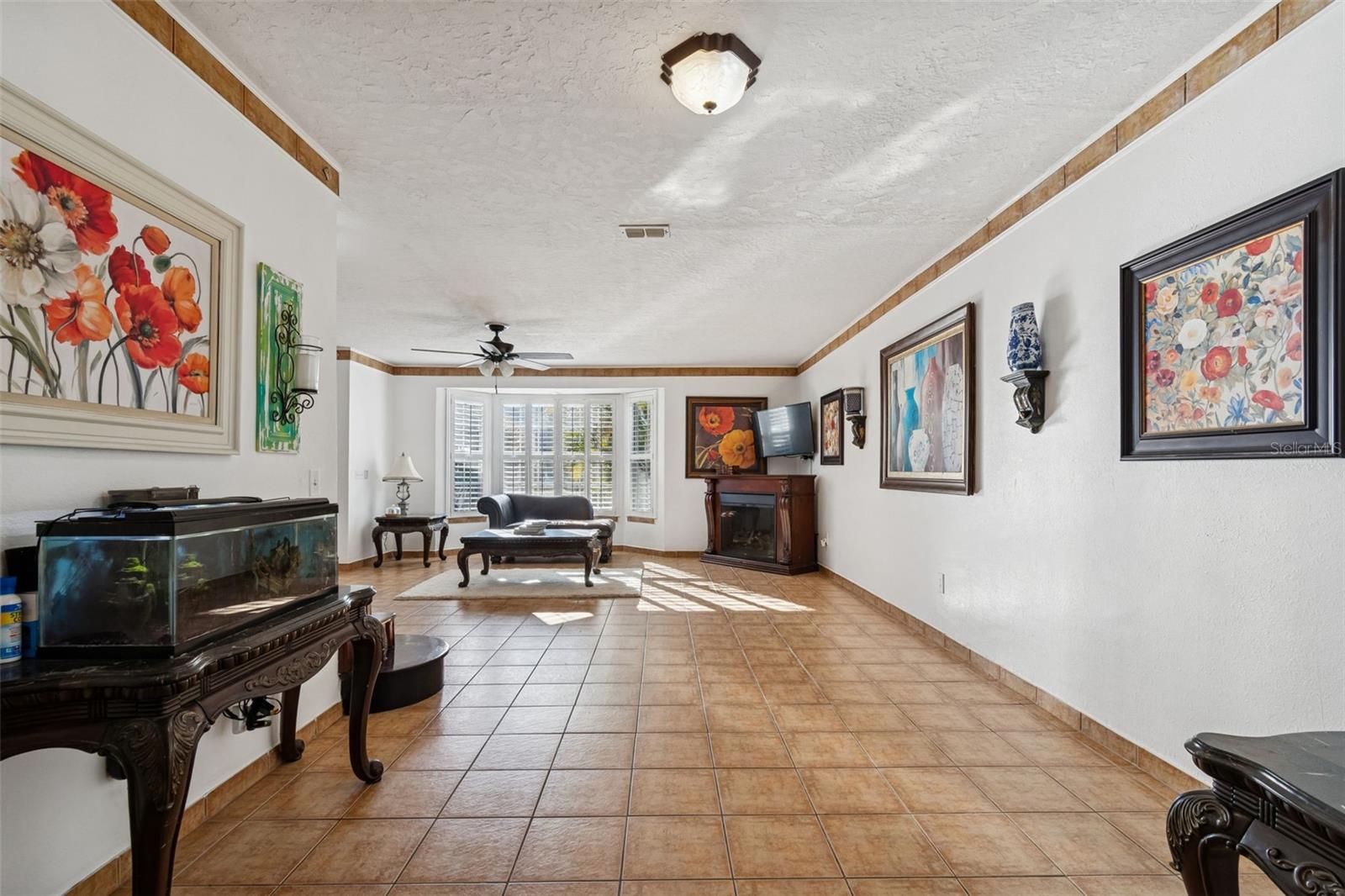 Image 8 of 62 For 2786 Countryside Boulevard 2