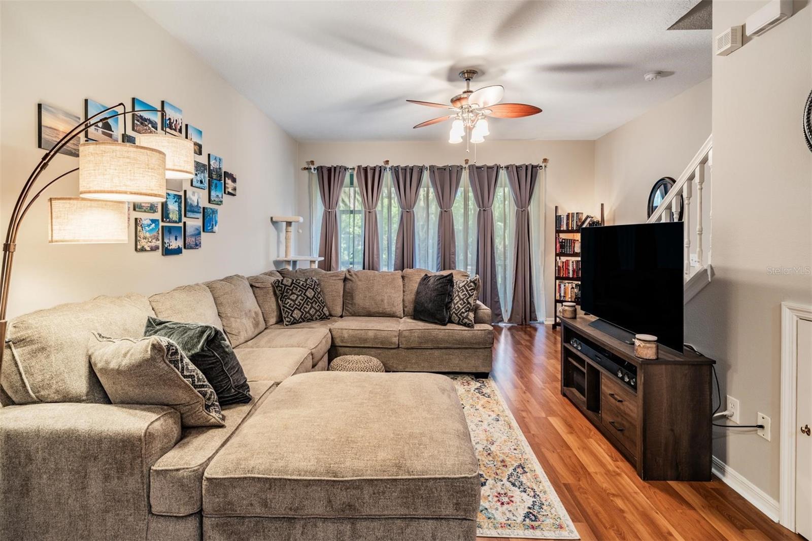 Image 21 of 27 For 2445 Earlswood Court