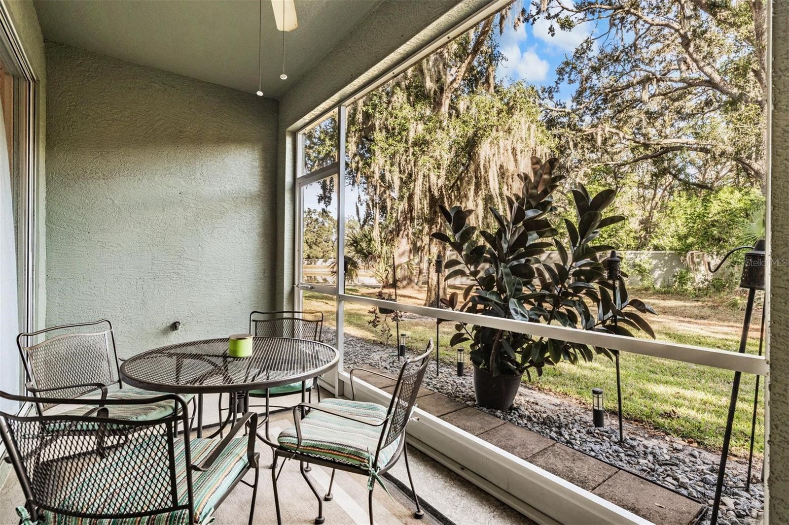 Image 24 of 27 For 2445 Earlswood Court