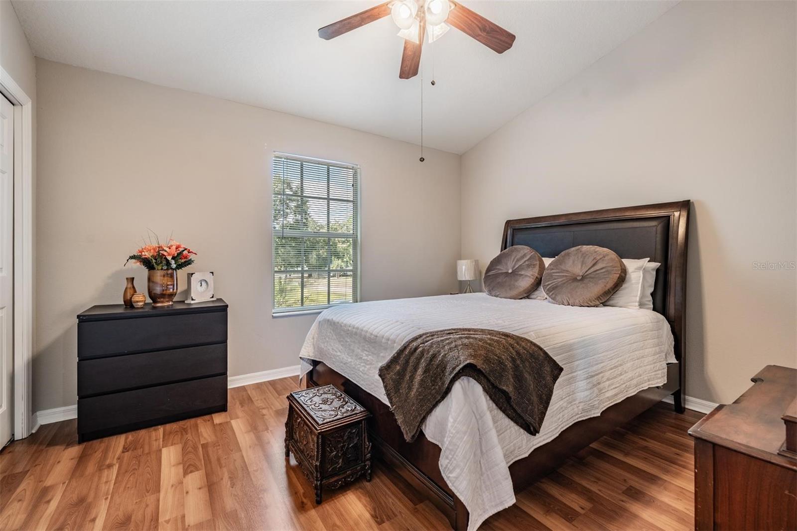 Image 7 of 27 For 2445 Earlswood Court