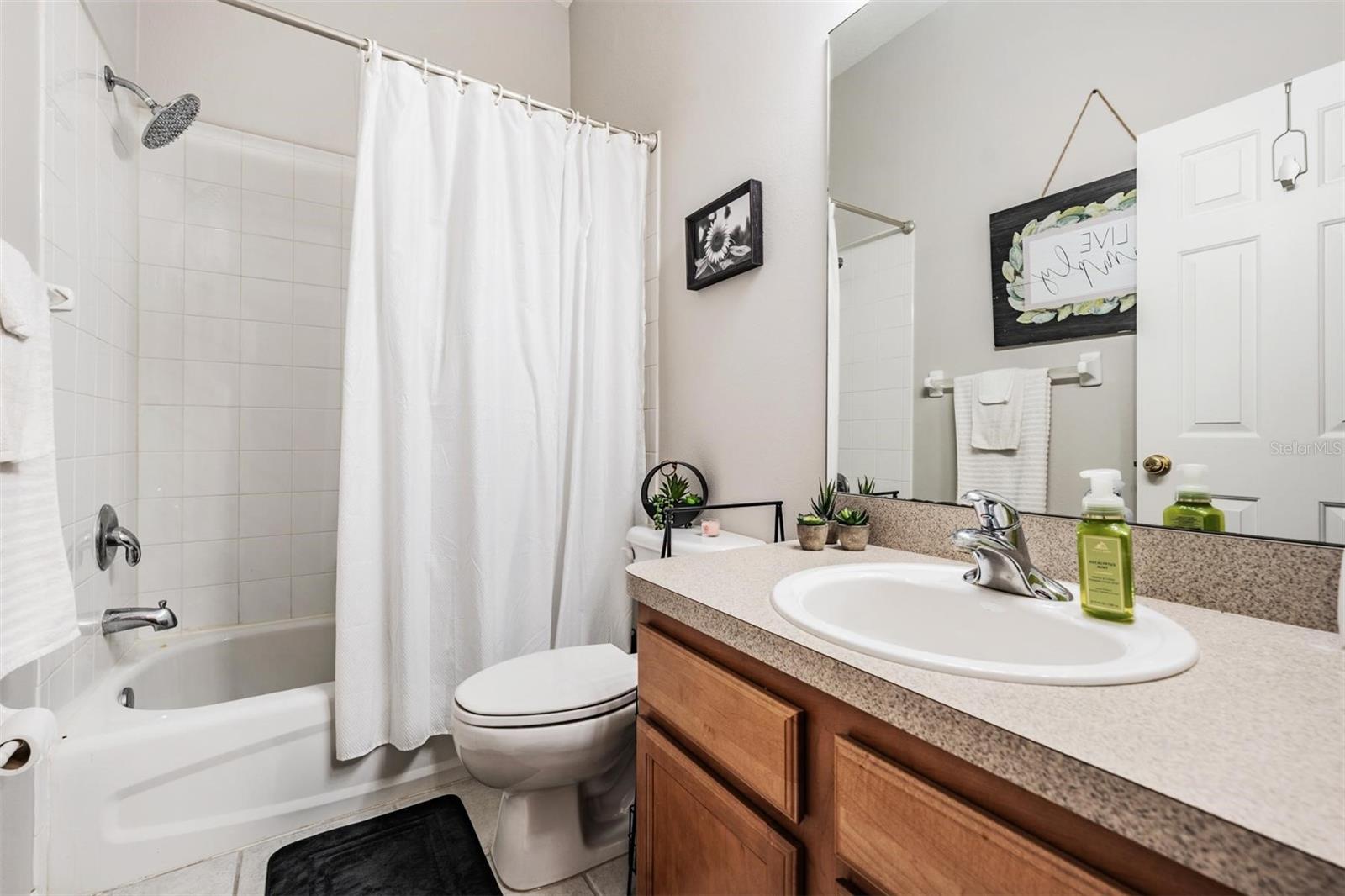 Image 8 of 27 For 2445 Earlswood Court