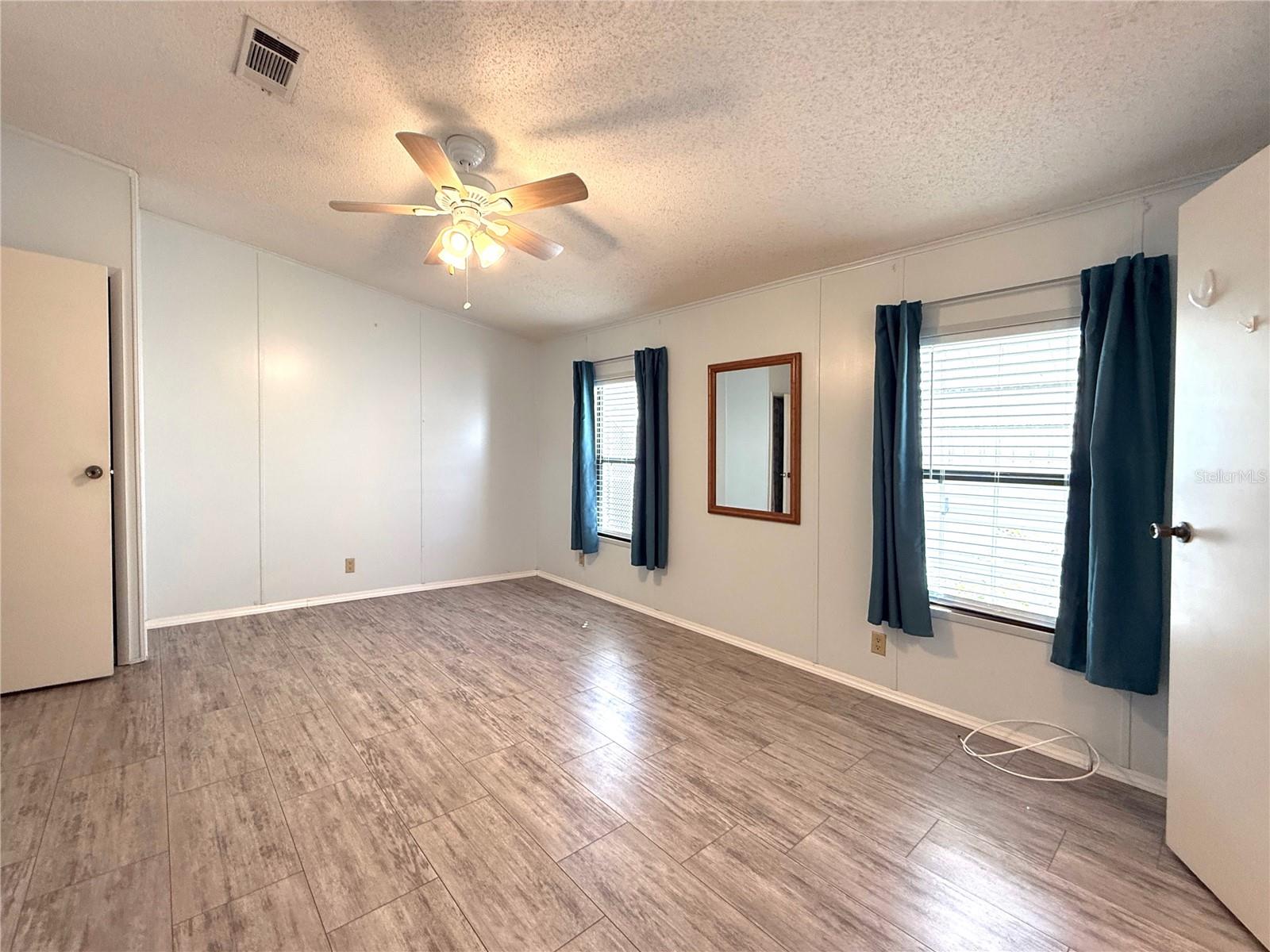 Image 10 of 35 For 108 Saint George Circle