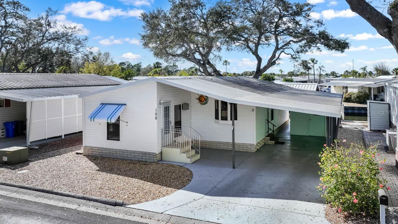 Image 2 of 35 For 108 Saint George Circle