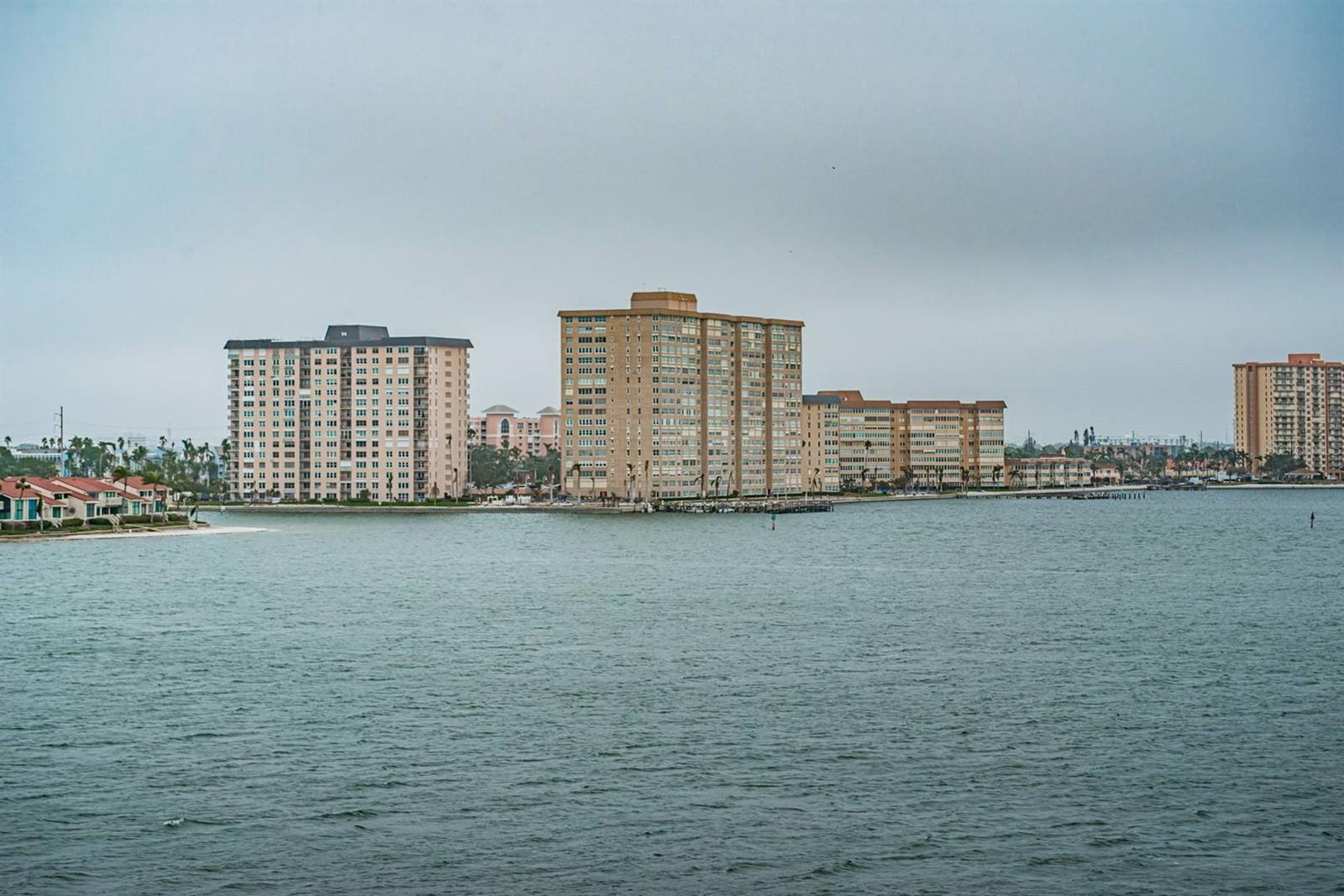 Image 4 of 25 For 6218 Palma Del Mar Boulevard S 507