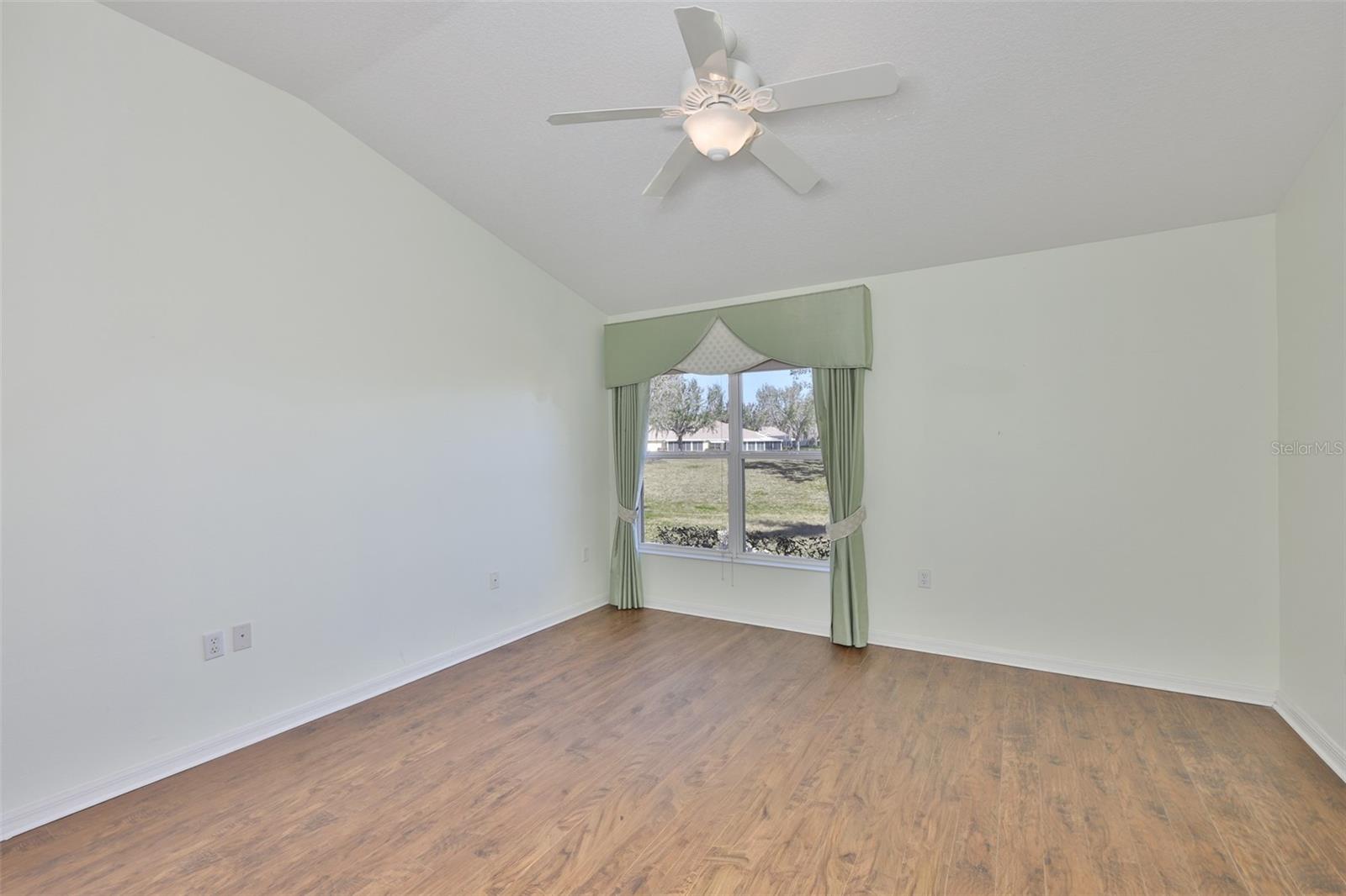 Image 18 of 71 For 2119 Grantham Greens Drive