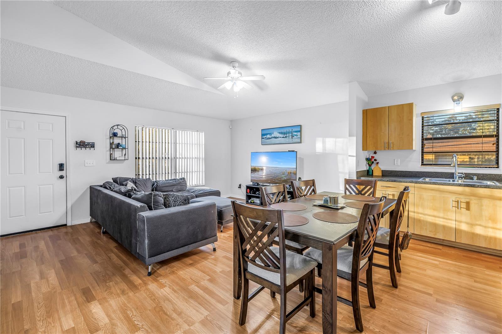 Image 11 of 39 For 3000 Dr Martin Luther King Jr Street S