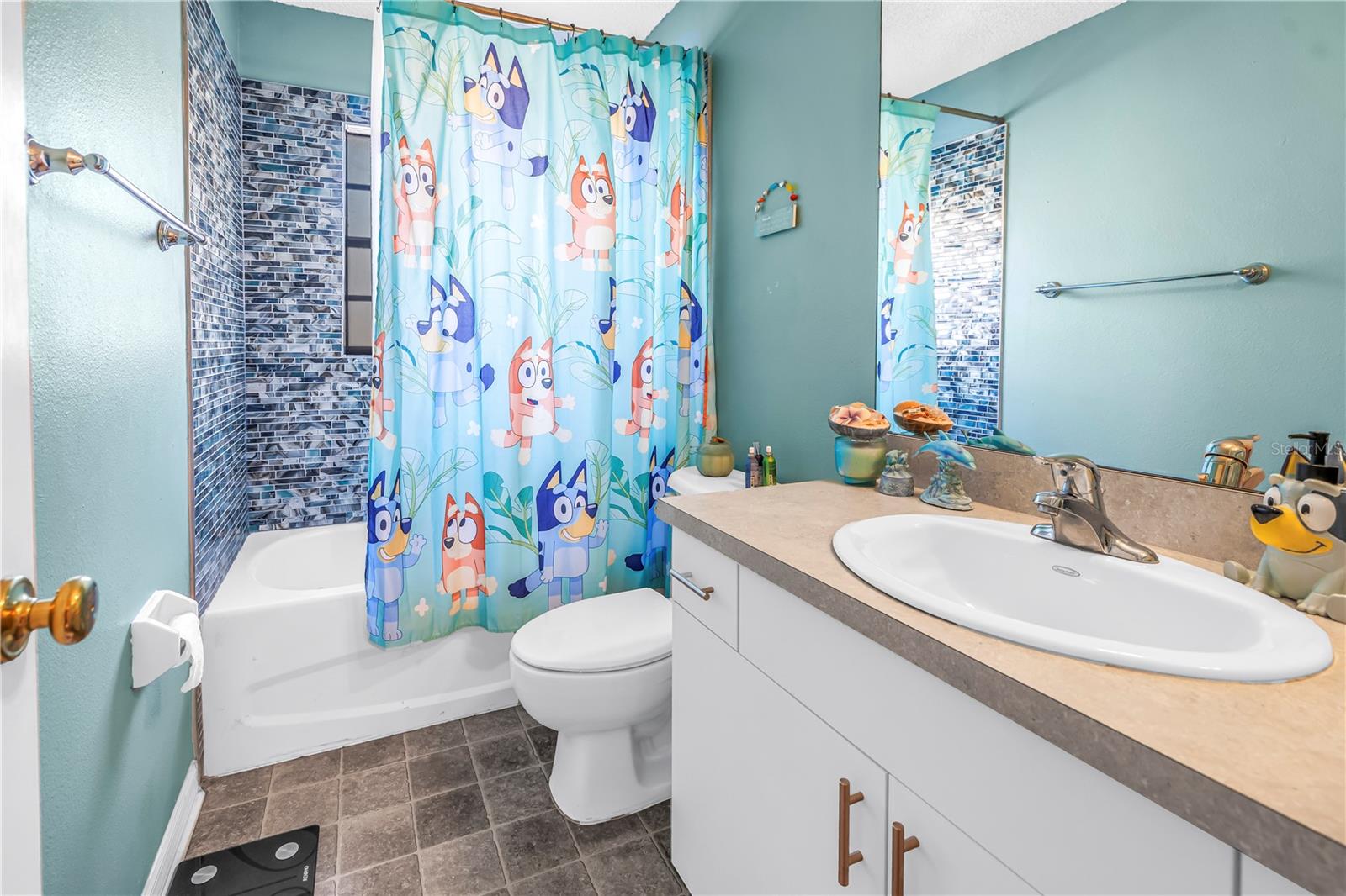 Image 25 of 39 For 3000 Dr Martin Luther King Jr Street S