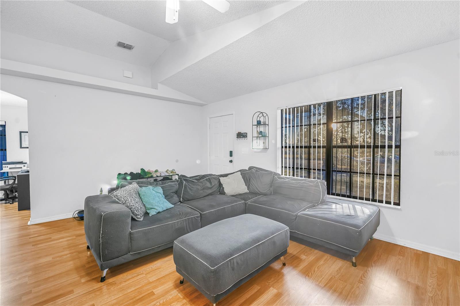 Image 7 of 39 For 3000 Dr Martin Luther King Jr Street S