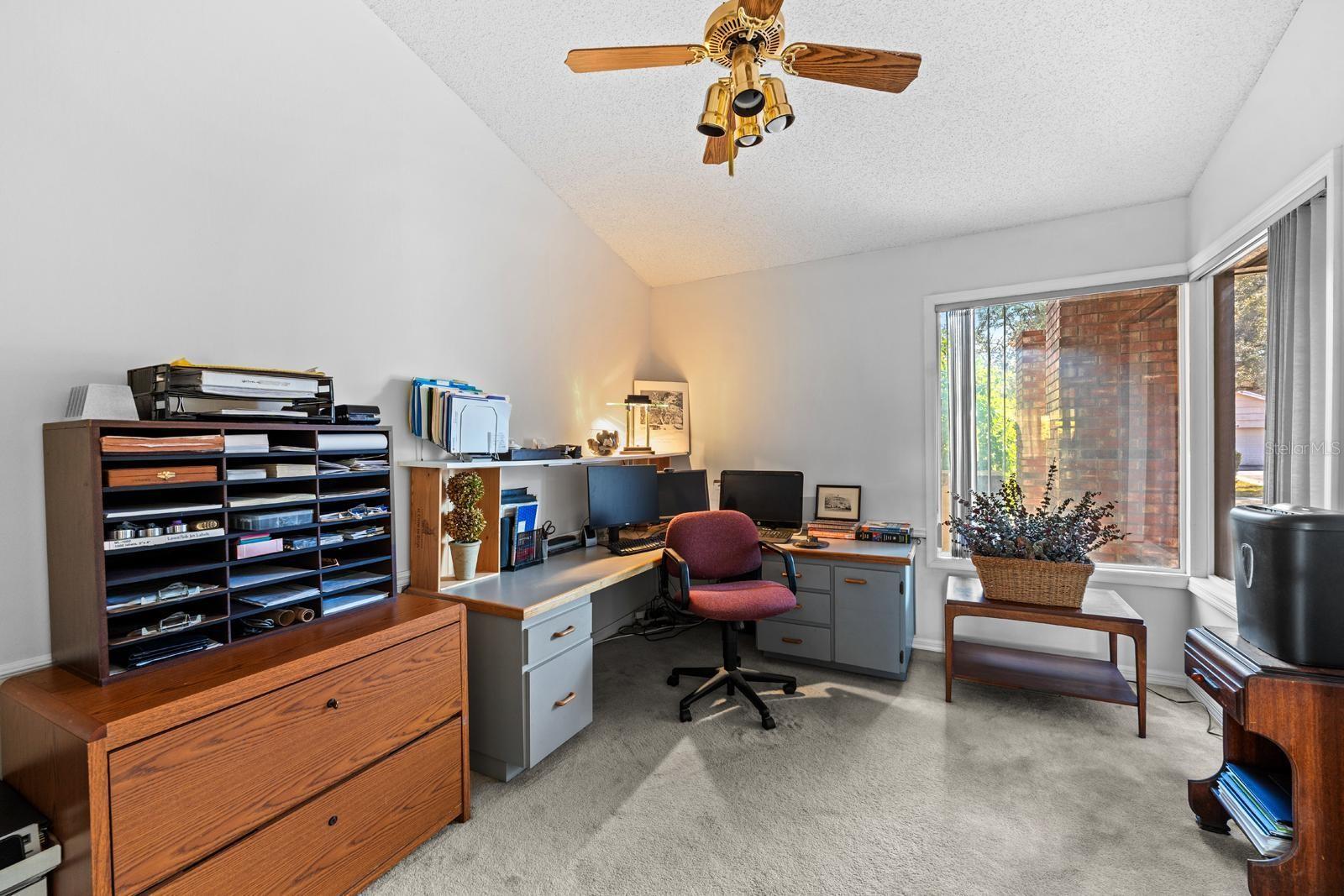 Image 23 of 42 For 625 Fayette Drive S