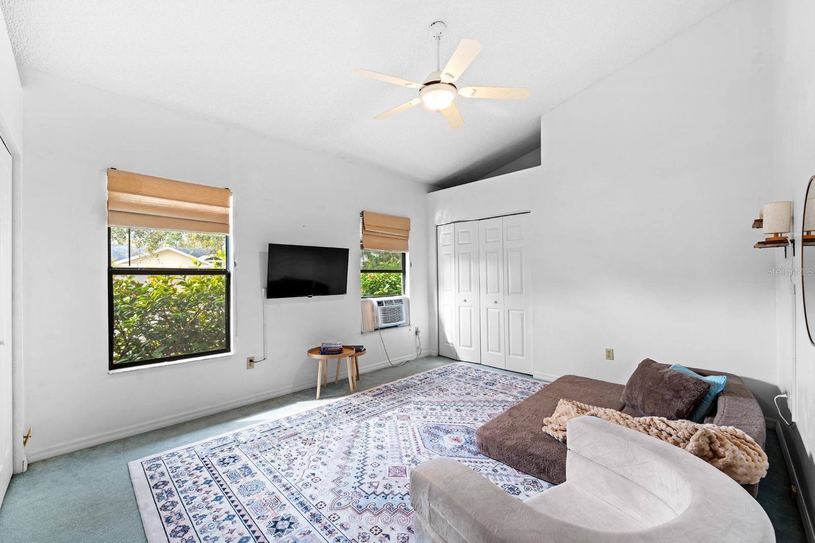 Image 30 of 42 For 625 Fayette Drive S