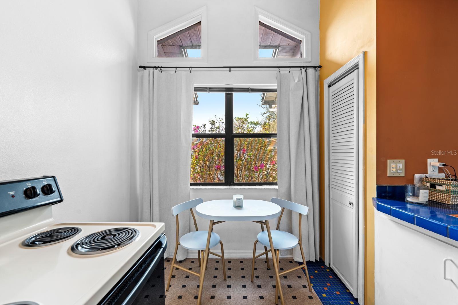 Image 34 of 42 For 625 Fayette Drive S