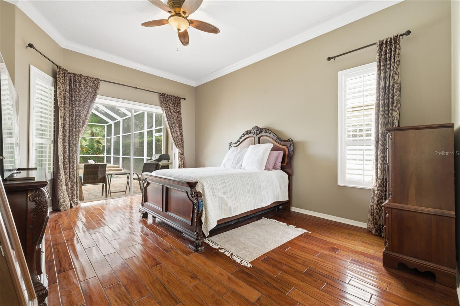 Listing photo id 11 for 11909 Middlebury Drive