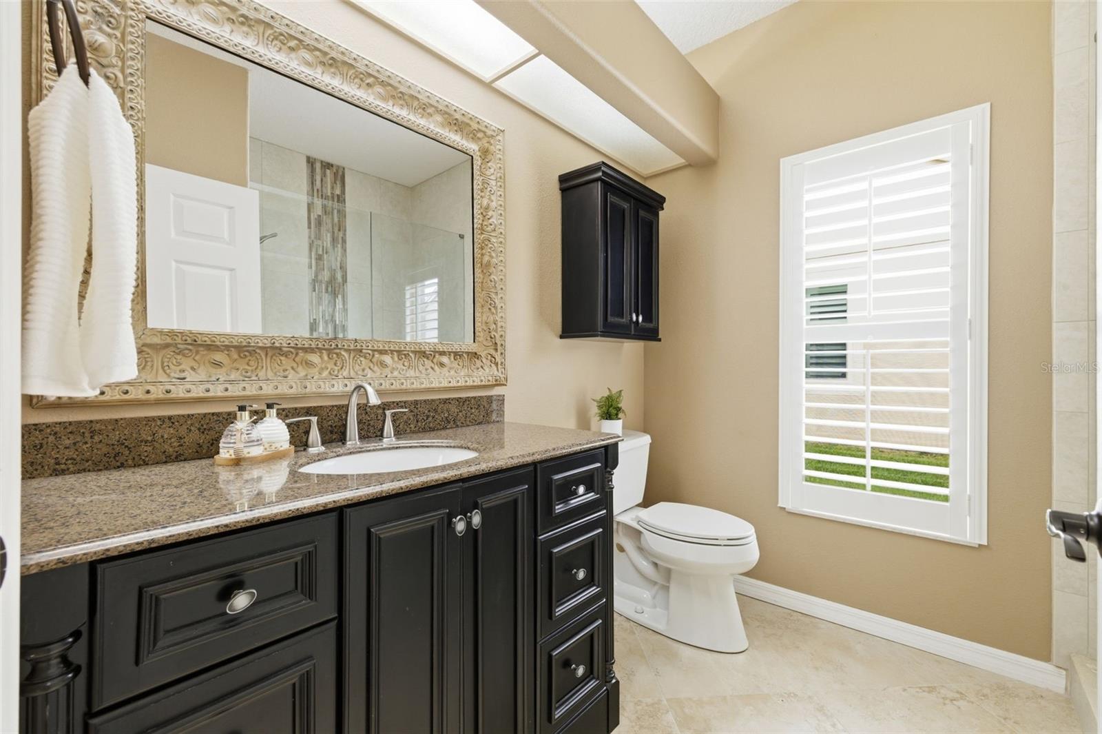 Listing photo id 17 for 11909 Middlebury Drive