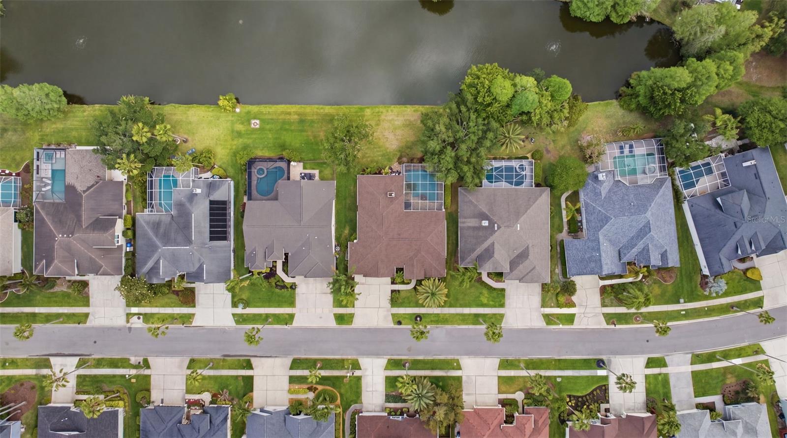 Listing photo id 32 for 11909 Middlebury Drive