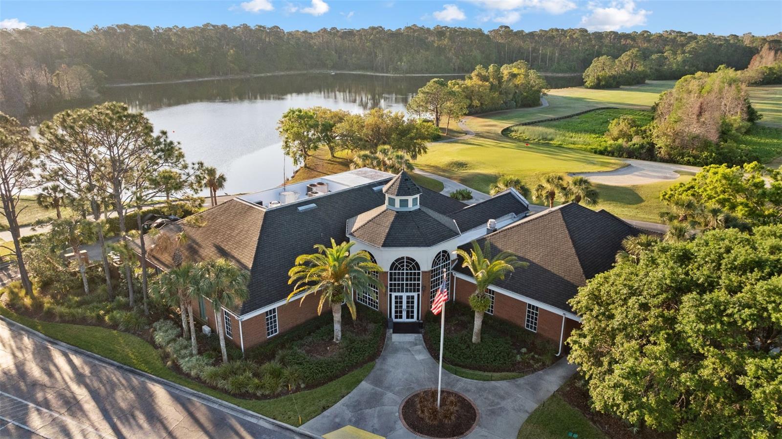 Listing photo id 46 for 11909 Middlebury Drive