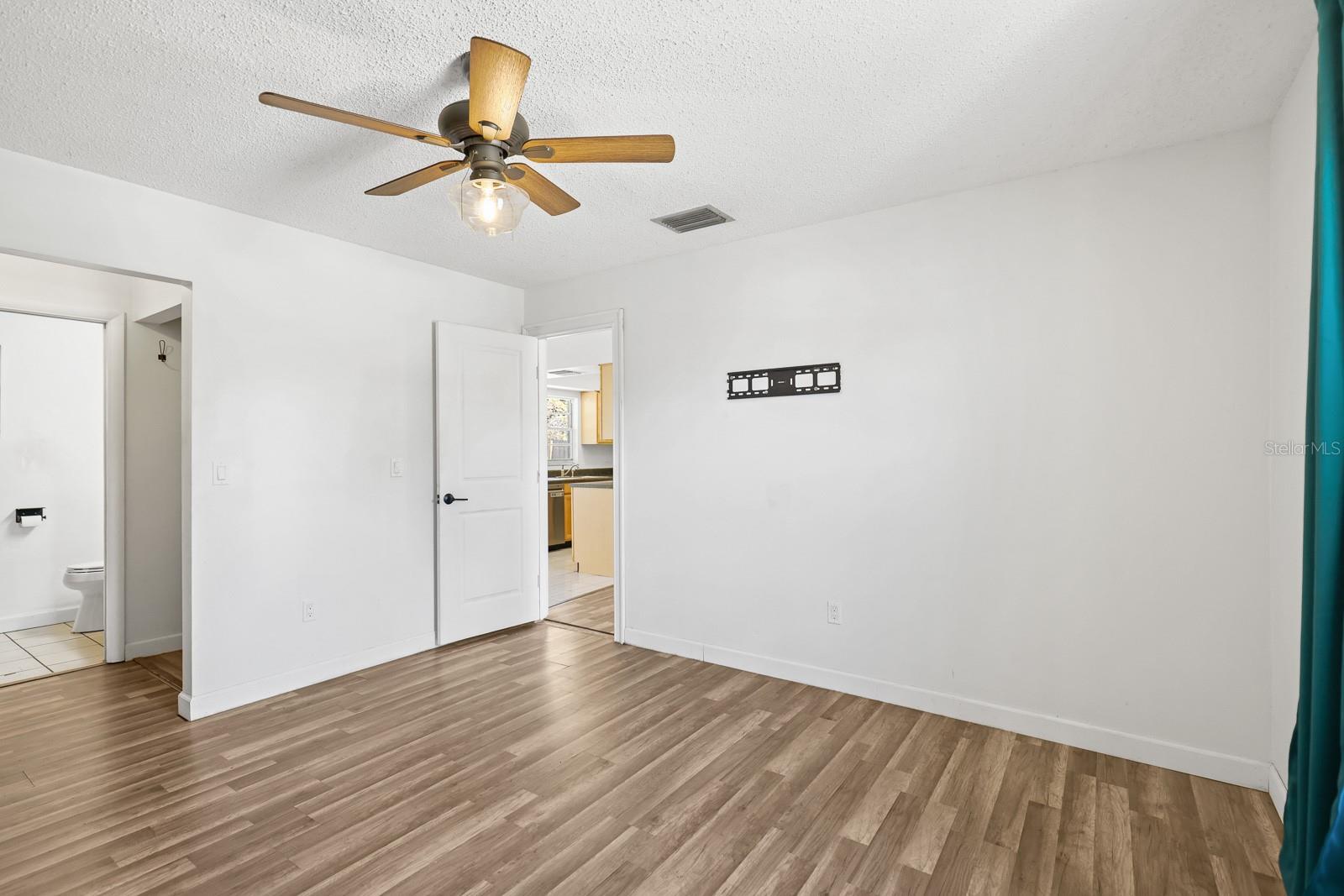 Image 15 of 30 For 3016 Sarah Drive