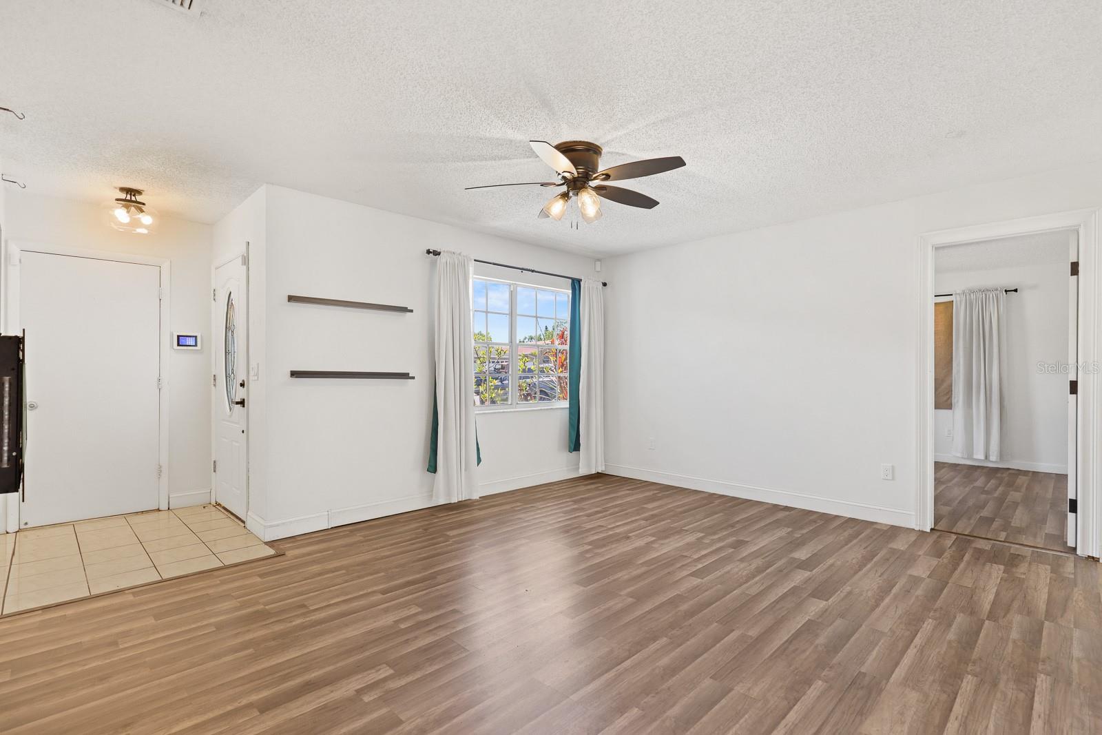 Image 4 of 30 For 3016 Sarah Drive