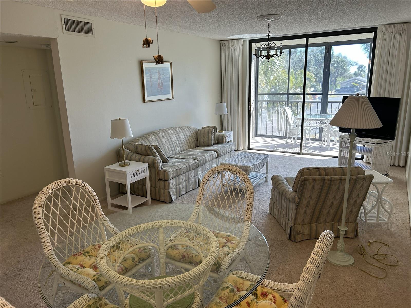 Image 11 of 50 For 1316 Pasadena Avenue S 202