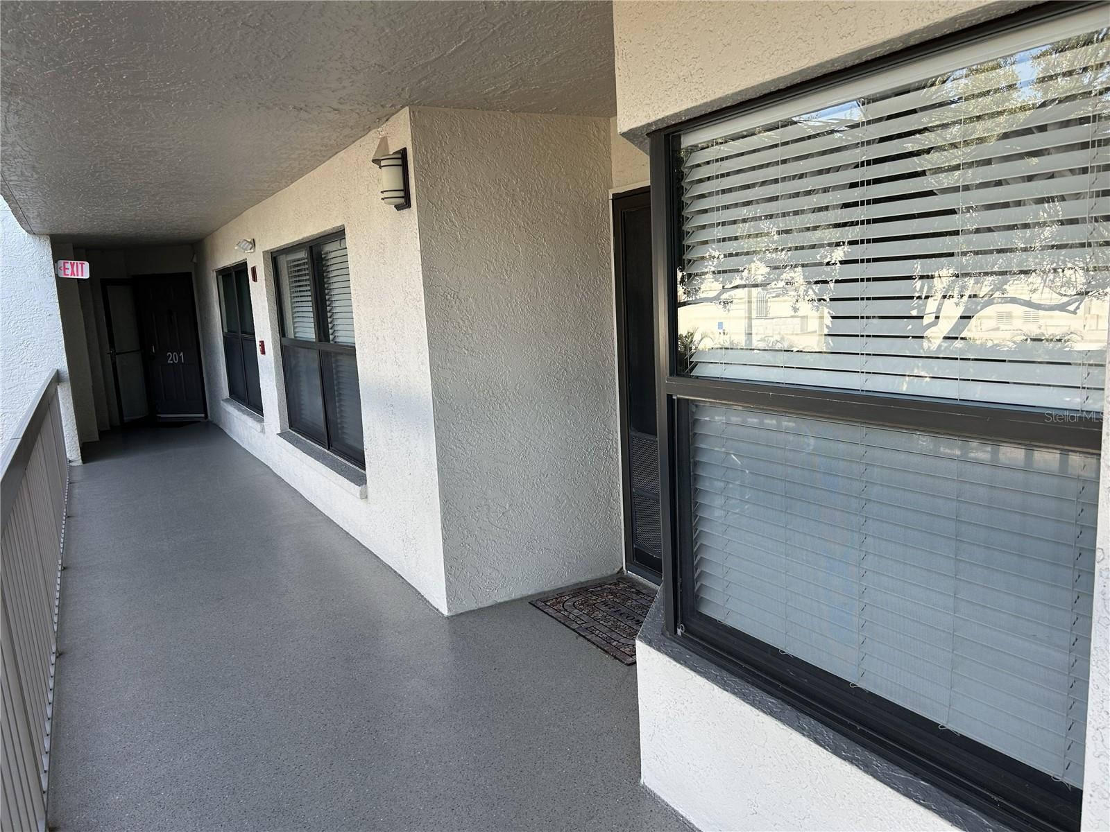 Image 2 of 50 For 1316 Pasadena Avenue S 202