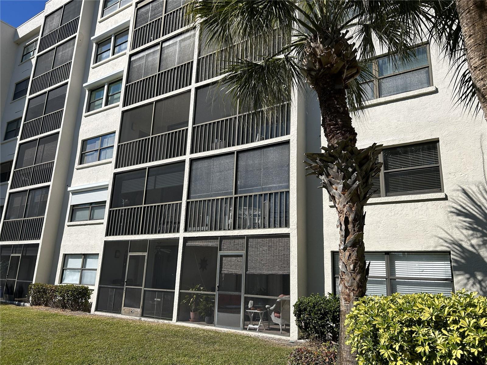 Image 30 of 50 For 1316 Pasadena Avenue S 202