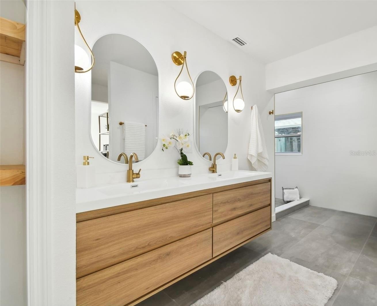 Image 16 of 29 For 1949 Dolphin Boulevard S