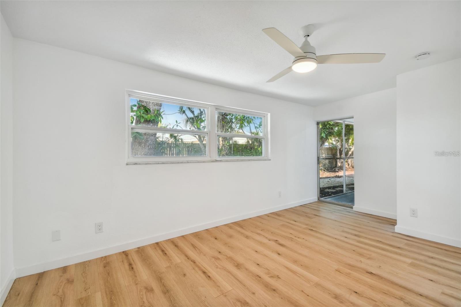 Image 19 of 29 For 1949 Dolphin Boulevard S