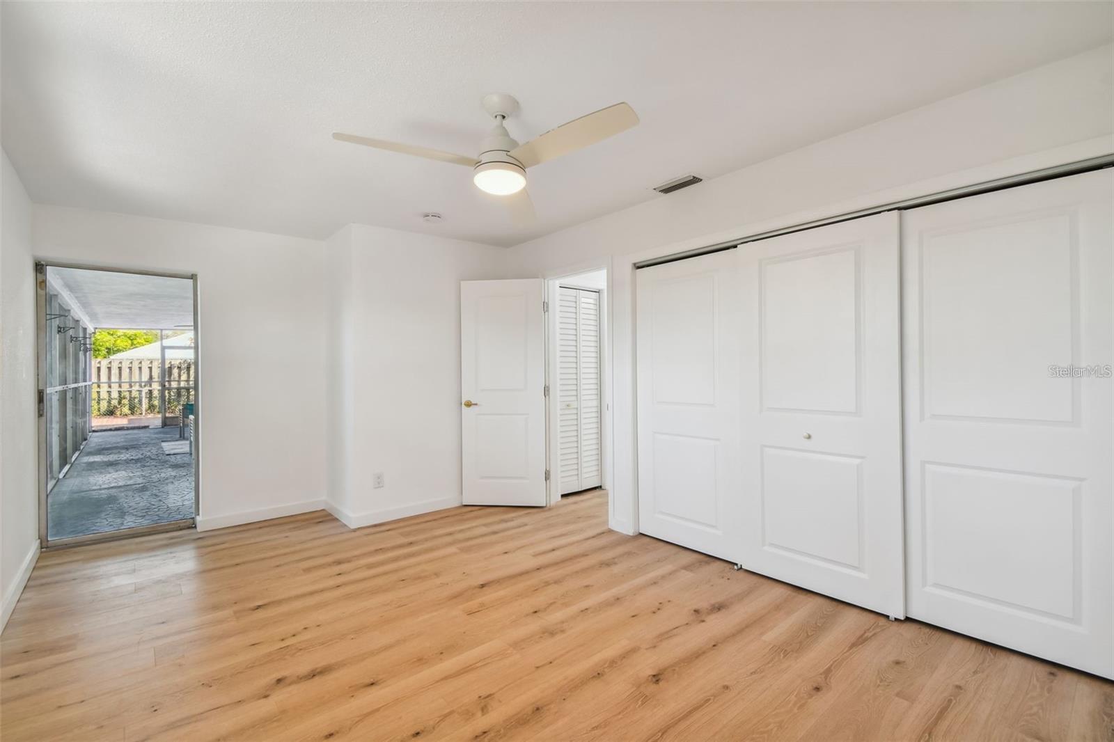 Image 20 of 29 For 1949 Dolphin Boulevard S