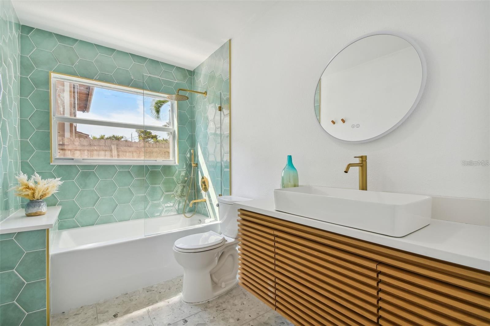 Image 21 of 29 For 1949 Dolphin Boulevard S