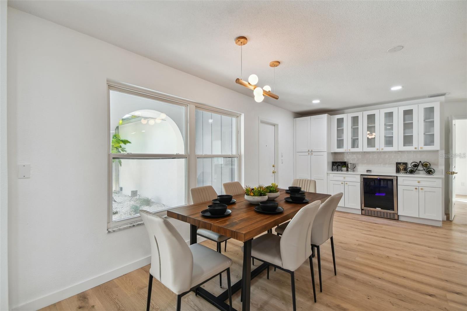 Image 7 of 29 For 1949 Dolphin Boulevard S