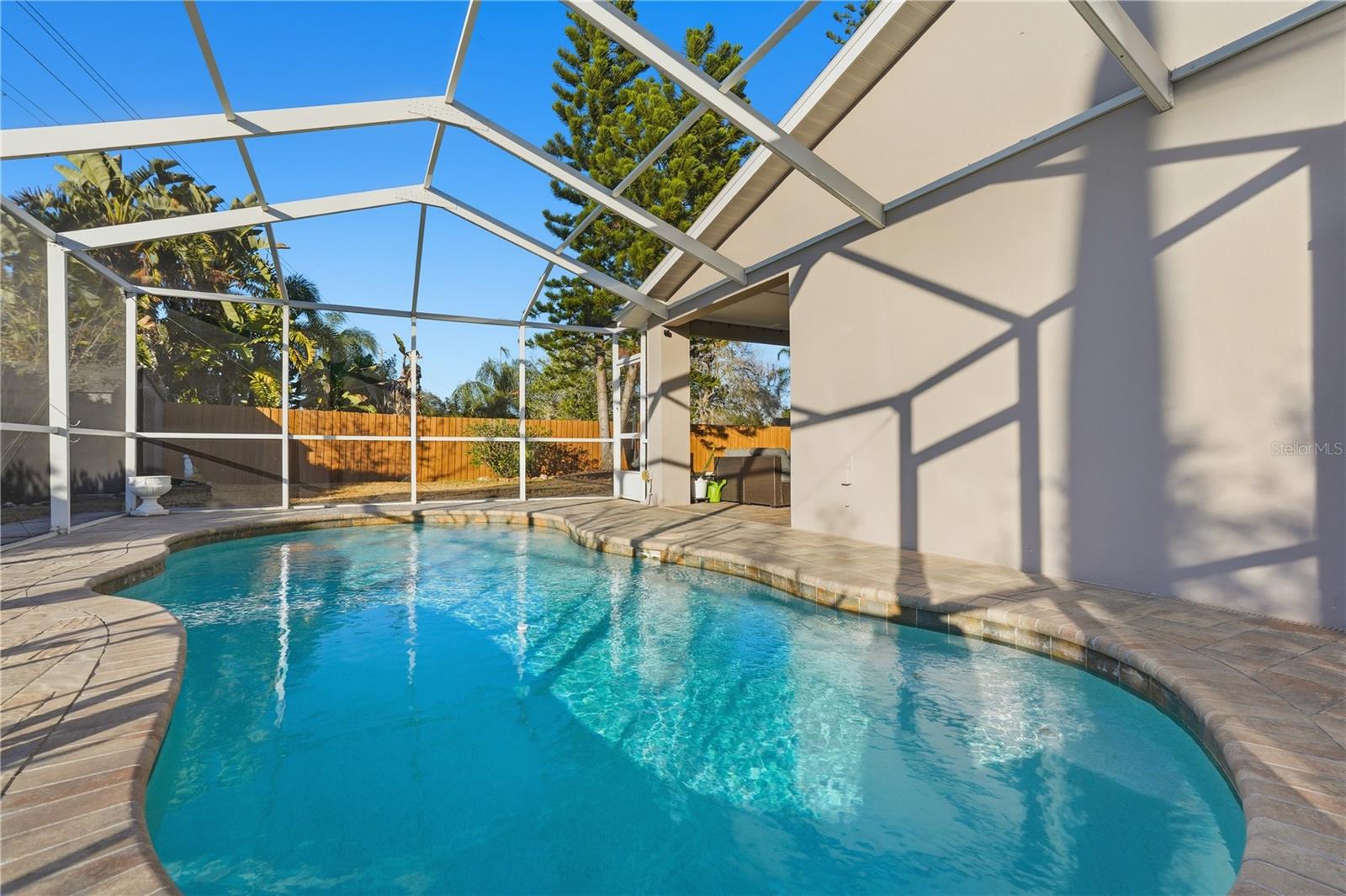 Image 24 of 30 For 1002 Ventana Drive