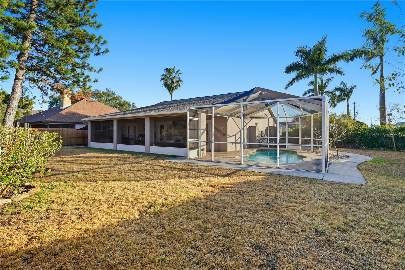 Image 25 of 30 For 1002 Ventana Drive