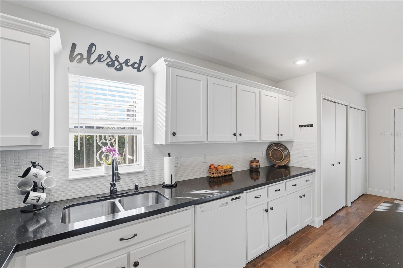 Image 8 of 30 For 1002 Ventana Drive