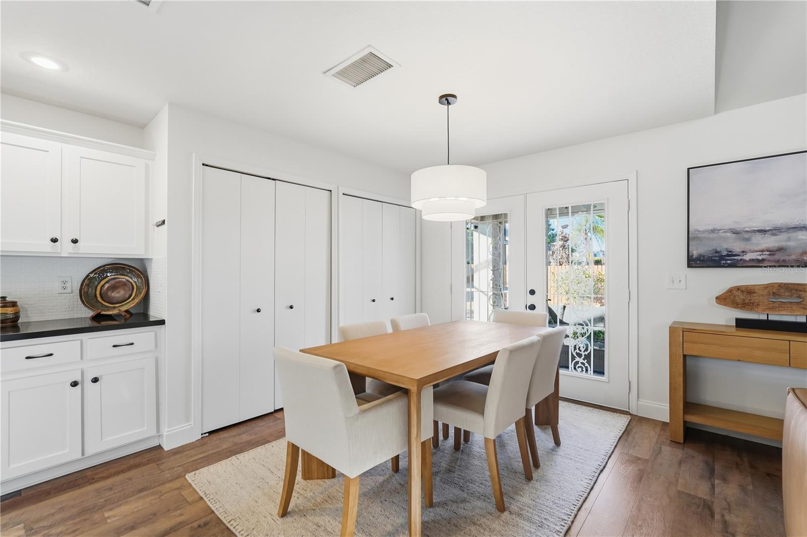 Image 9 of 30 For 1002 Ventana Drive