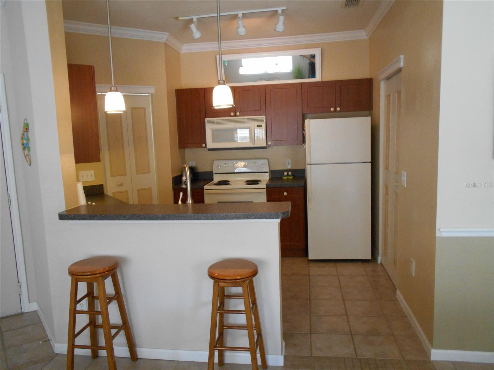 Image 11 of 33 For 2171 Portofino Place 7-2727