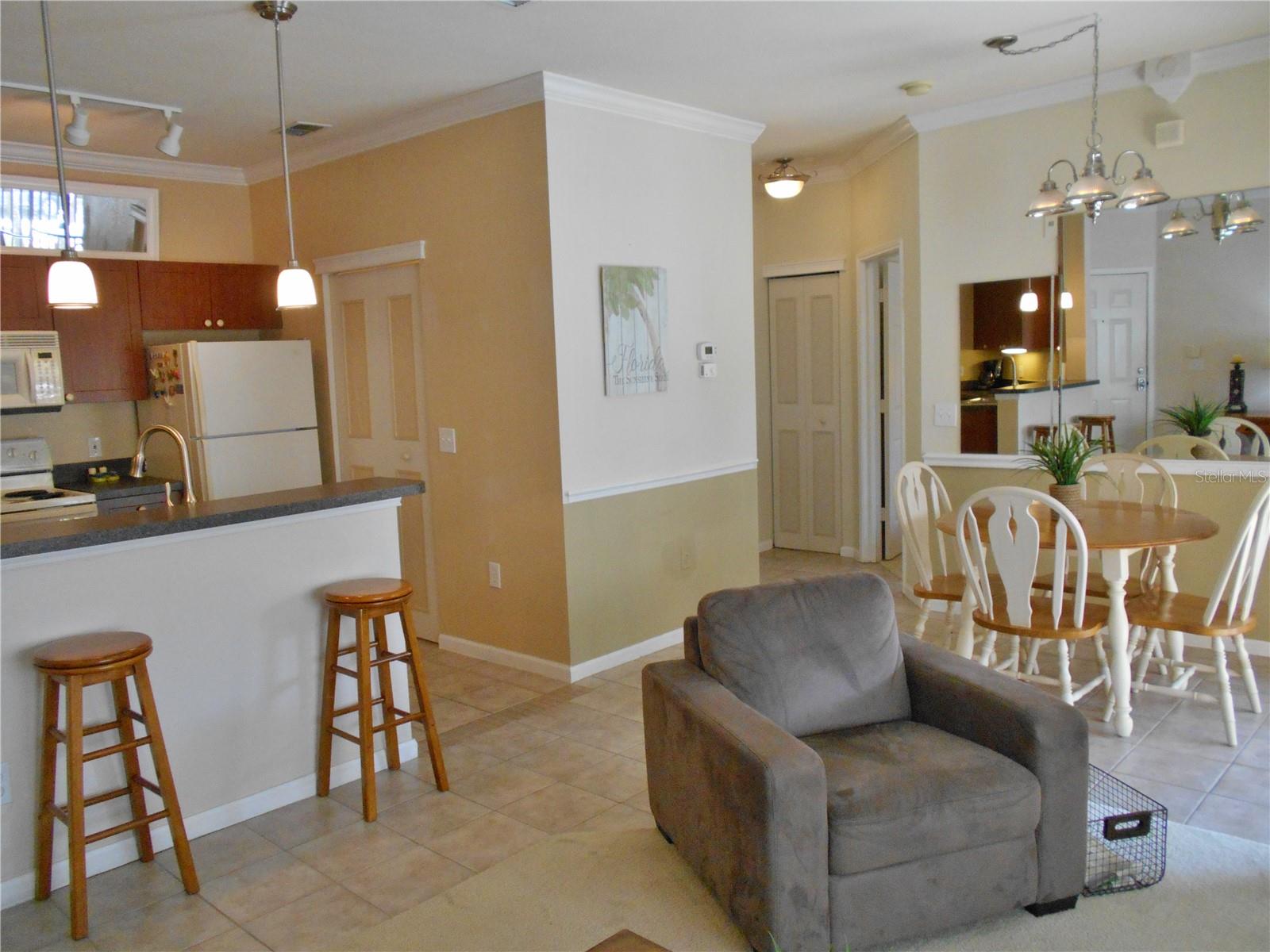 Image 7 of 33 For 2171 Portofino Place 7-2727