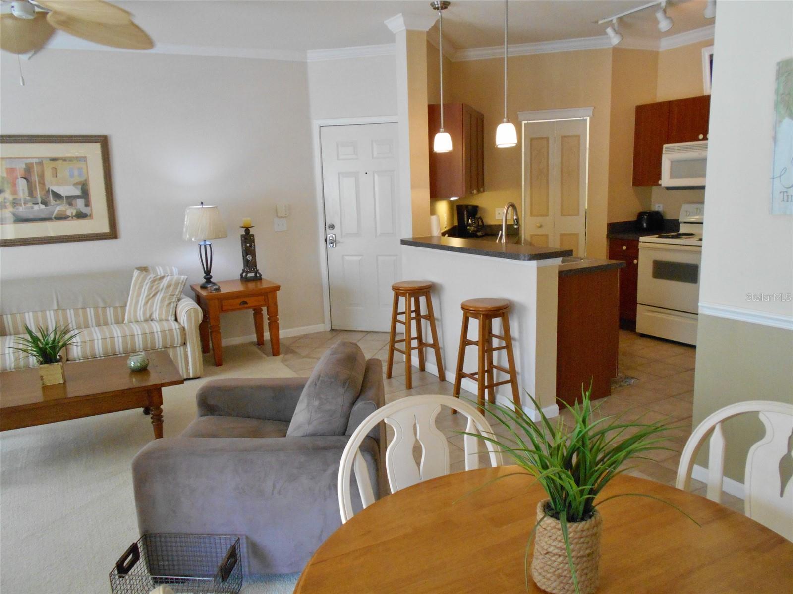 Image 8 of 33 For 2171 Portofino Place 7-2727