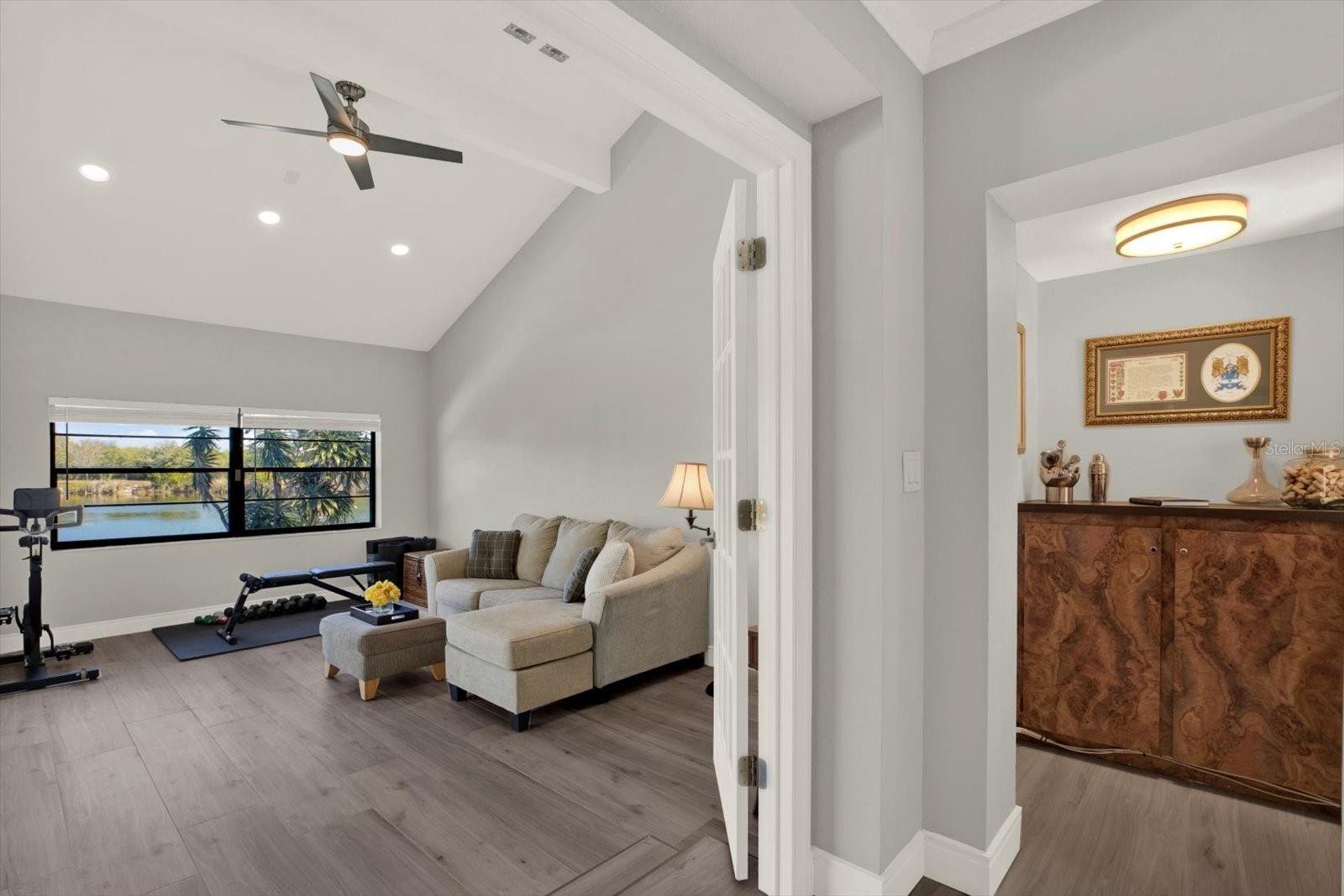 Listing photo id 19 for 1461 74th Circle Ne