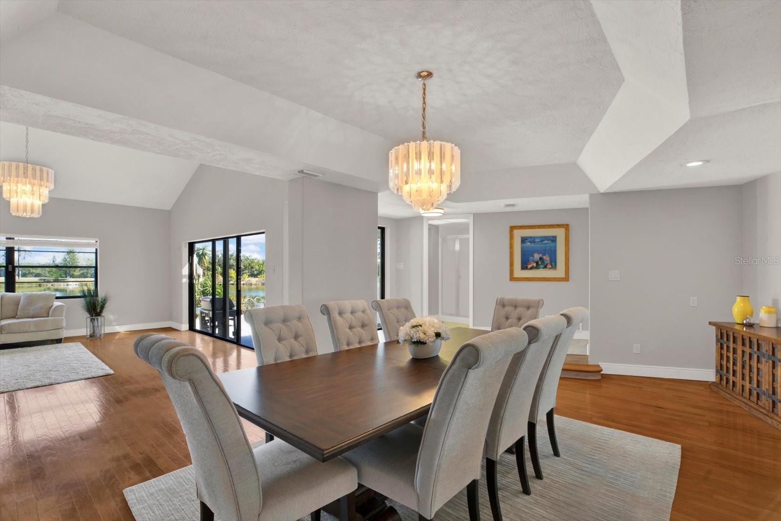 Listing photo id 22 for 1461 74th Circle Ne