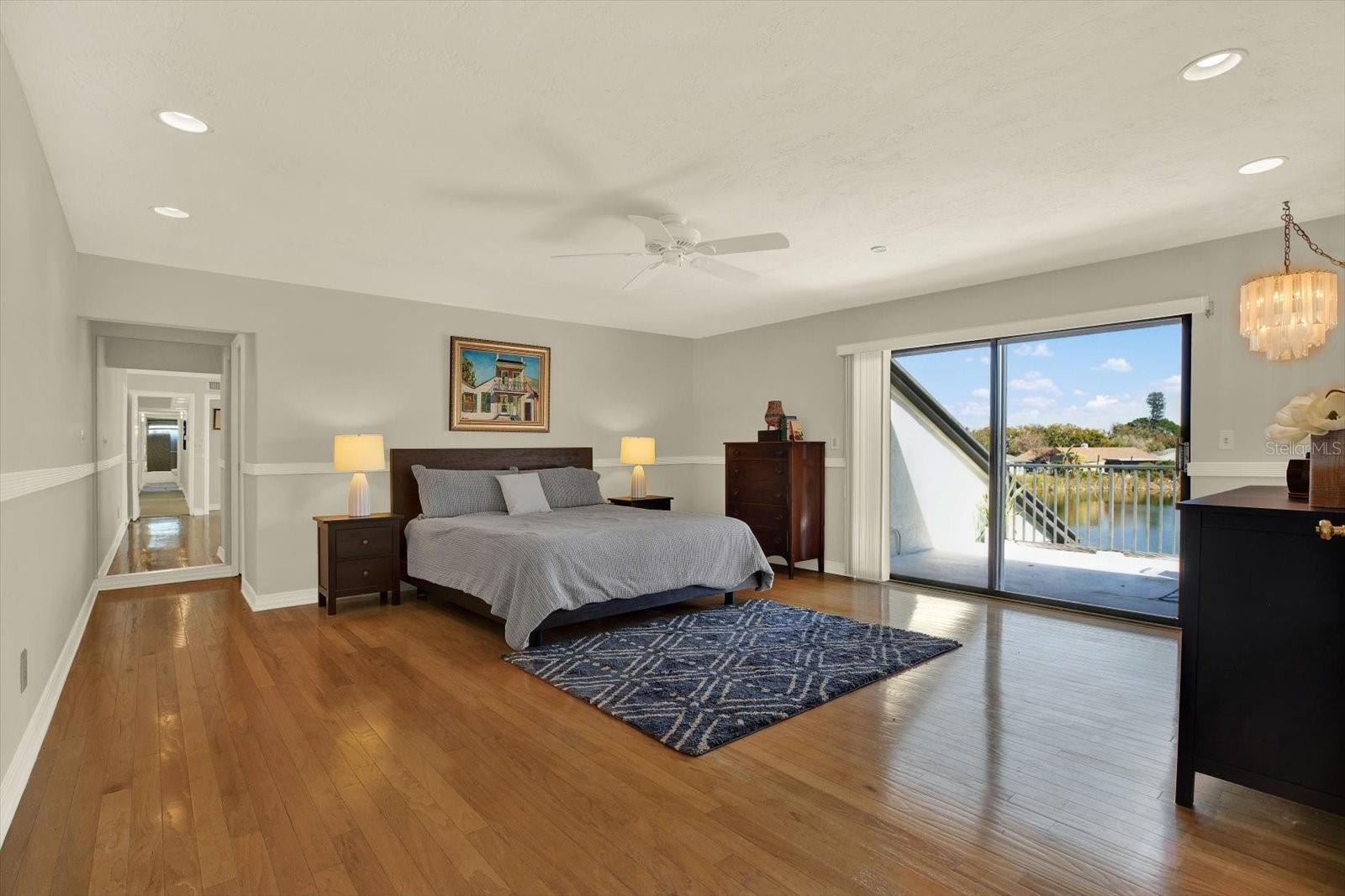 Listing photo id 31 for 1461 74th Circle Ne