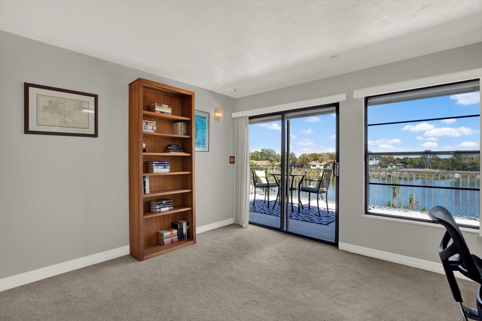 Listing photo id 36 for 1461 74th Circle Ne