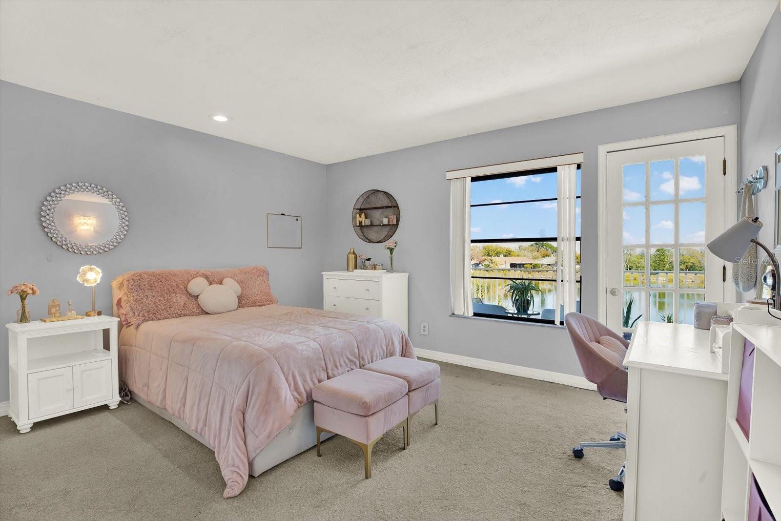 Listing photo id 40 for 1461 74th Circle Ne