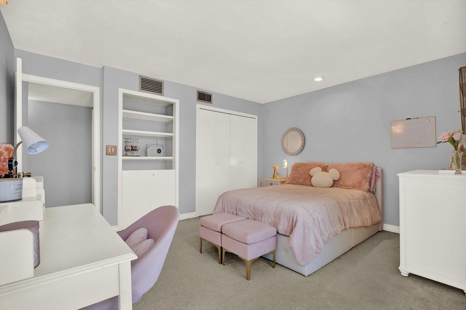 Listing photo id 41 for 1461 74th Circle Ne