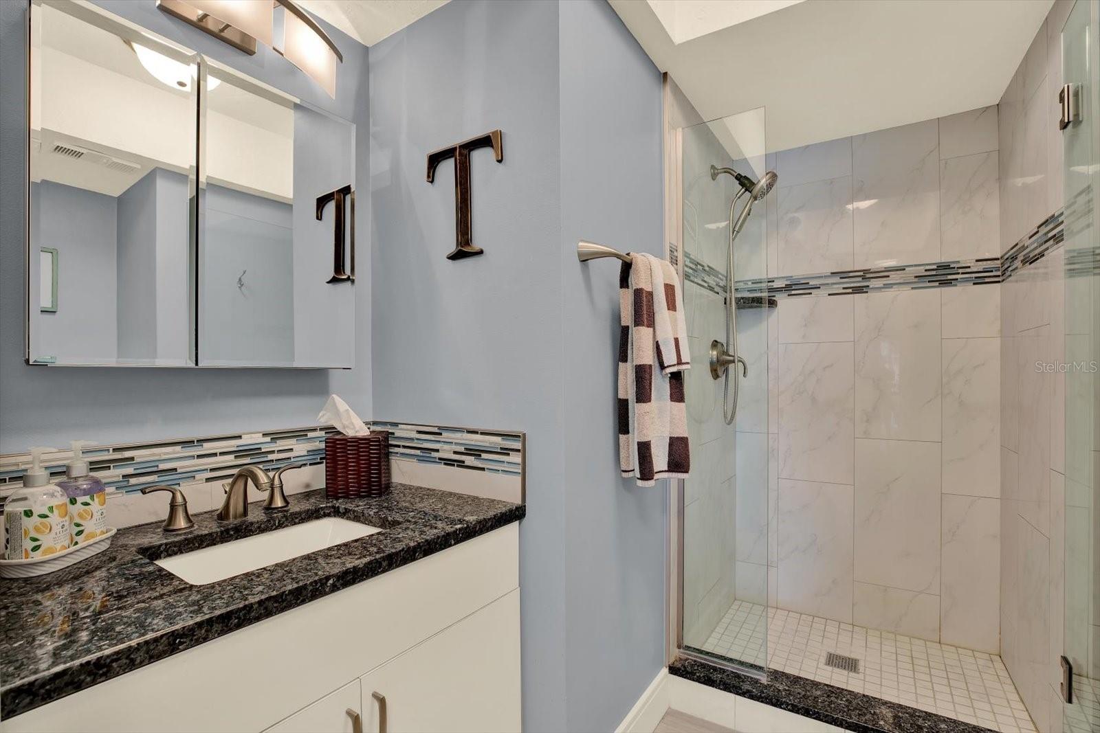 Listing photo id 43 for 1461 74th Circle Ne