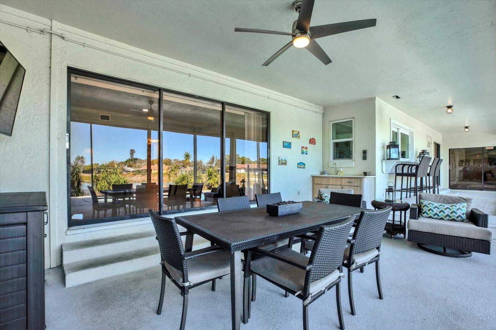 Listing photo id 49 for 1461 74th Circle Ne