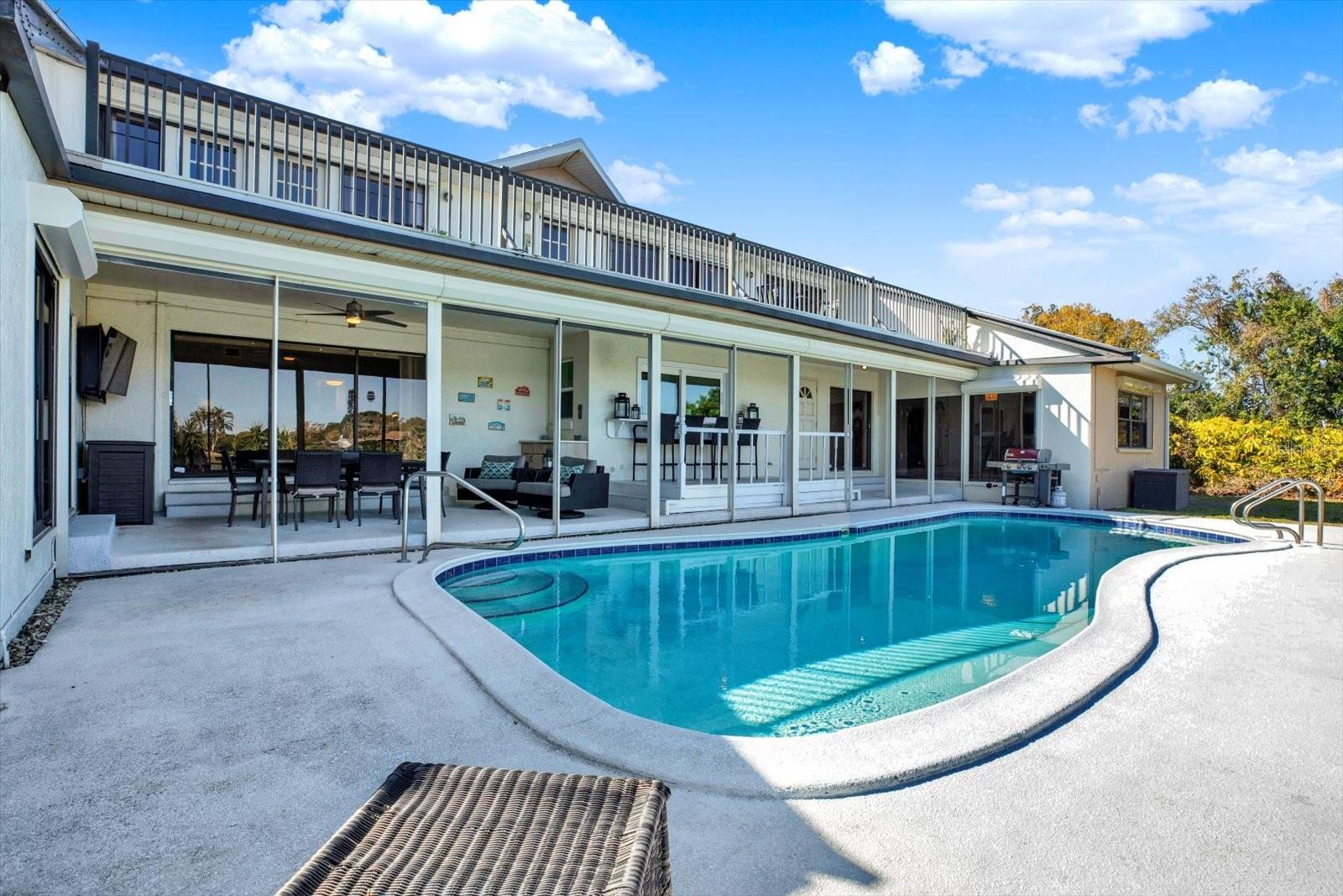 Listing photo id 50 for 1461 74th Circle Ne