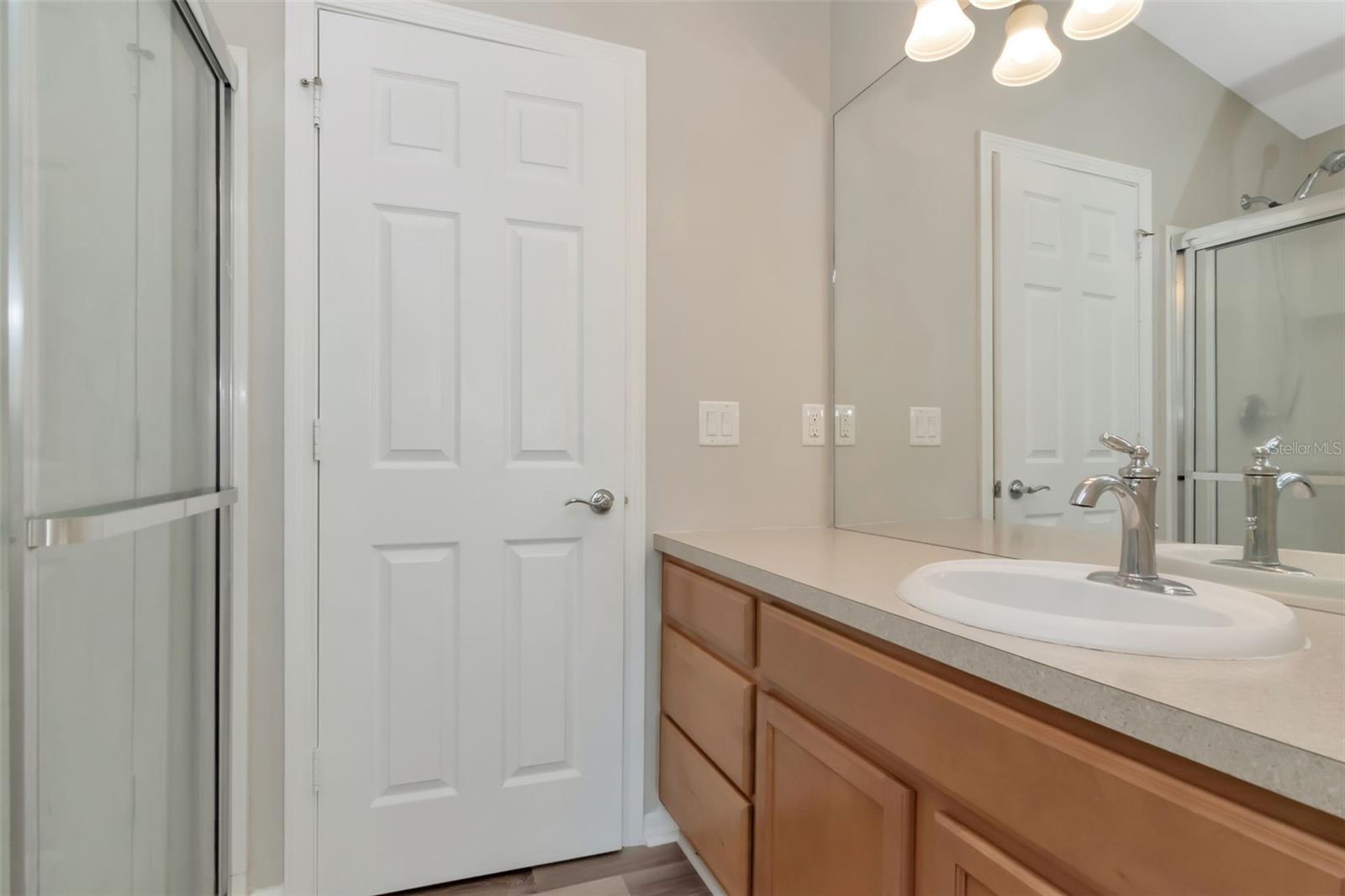 Image 20 of 32 For 15566 Sword Lily Place