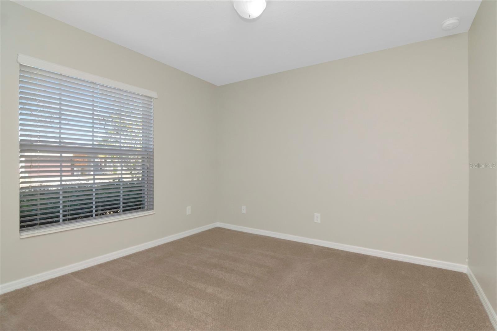 Image 27 of 32 For 15566 Sword Lily Place