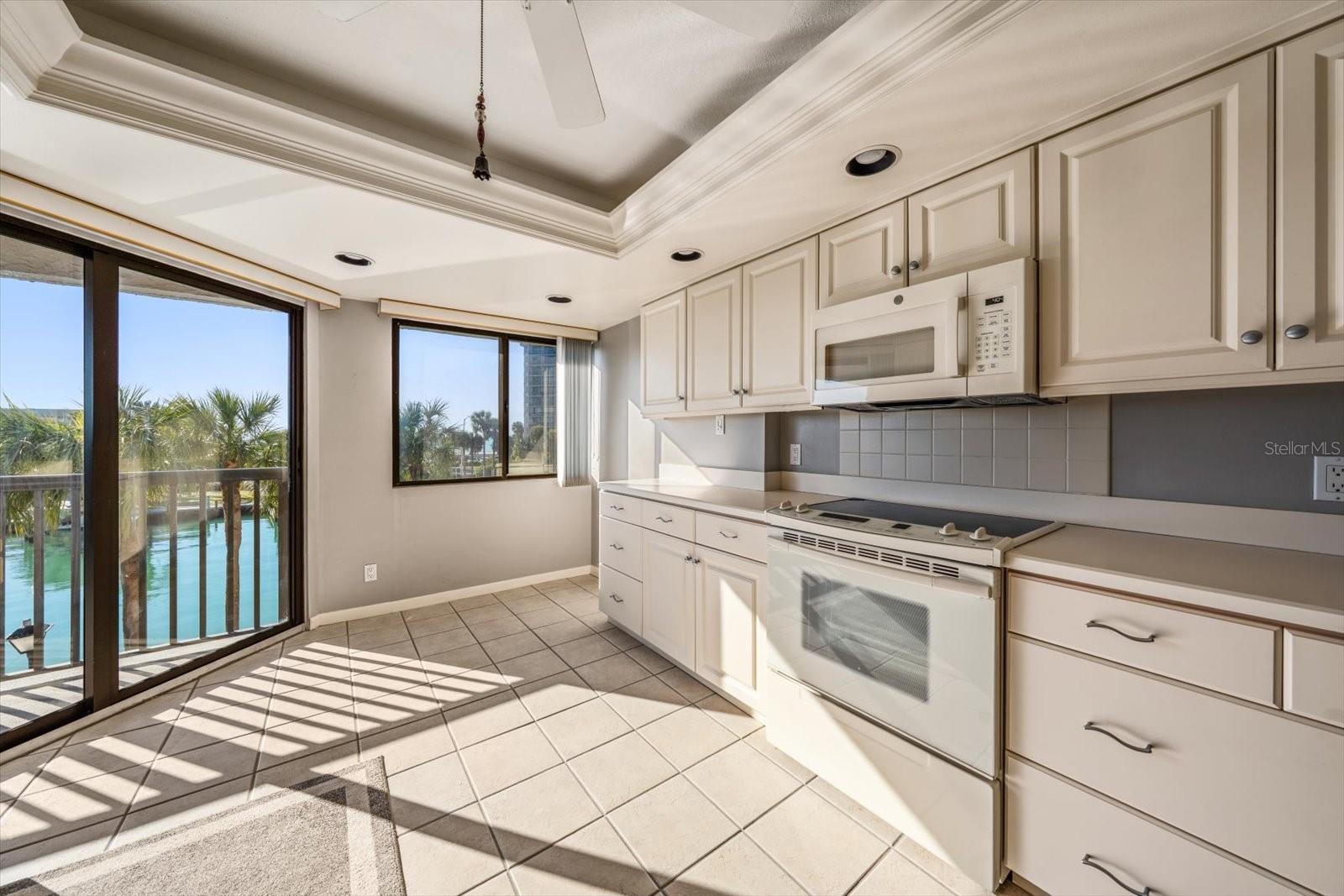 Image 13 of 42 For 1651 Sand Key Estates Court 26